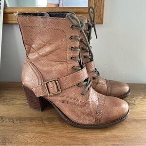 Steve Madden Devlin Taupe Leather Combat Boots